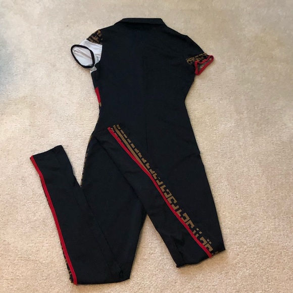 Stylish fitted jumpsuit. - Picture 3 of 3